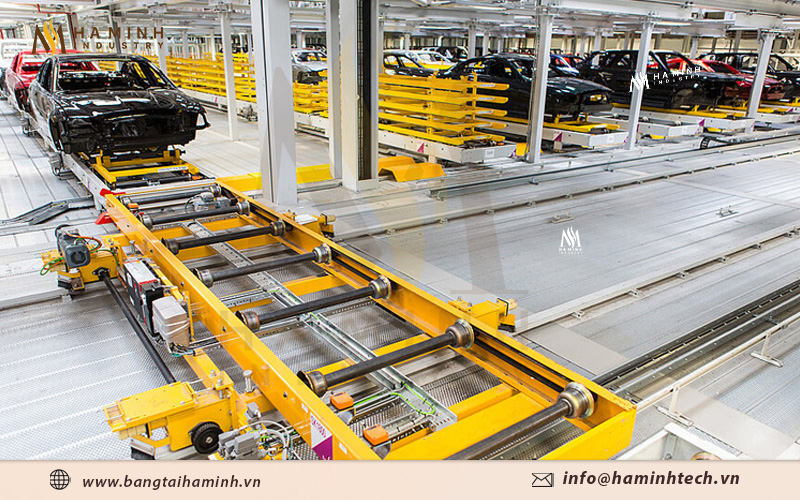 Các ứng dụng của băng tải trong ngành lắp ráp linh kiện