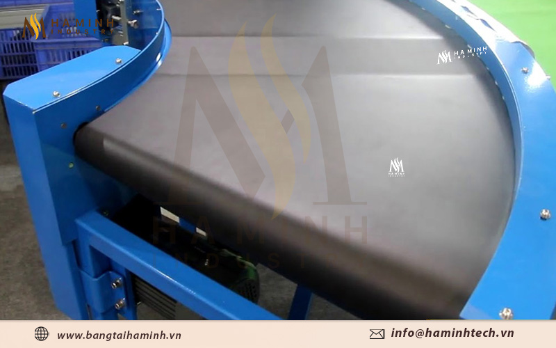 Băng tải PVC góc cong