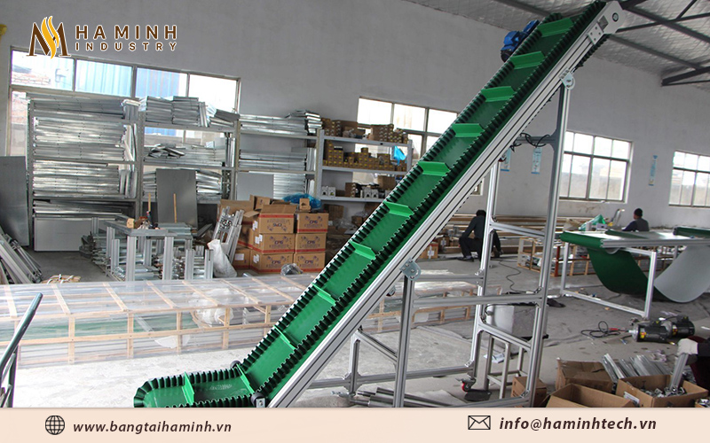 Băng tải nhựa PVC do công ty Hà Minh cung cấp đảm bảo mức giá tốt, bảo hành chặt chẽ