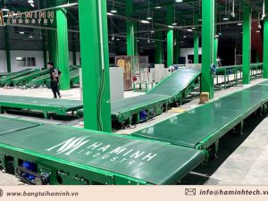 Băng tải PVC chuyển hàng trong kho
