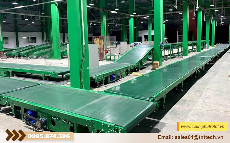 Băng tải PVC chịu nhiệt tốt, dễ dàng vệ sinh, độ bền cao