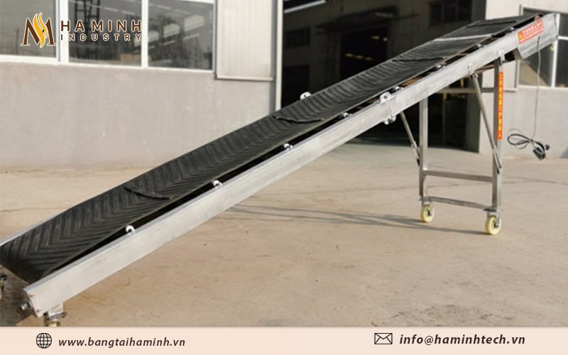 Băng tải bốc xếp hàng hóa