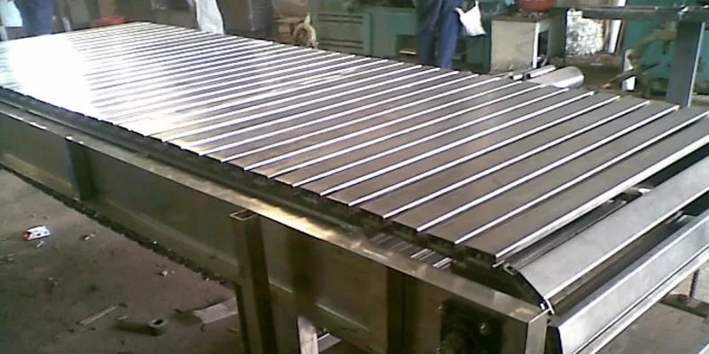 Băng tải xích vận chuyển hàng hóa trọng lượng lớn