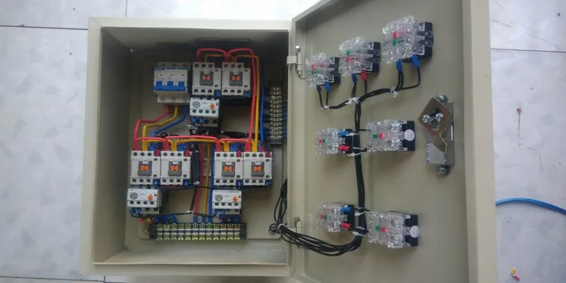 Bộ tủ điều khiển của băng tải cao su