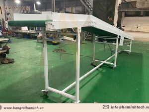 Băng tải PVC nhám gai chất lượng với khung thép sơn tĩnh điện